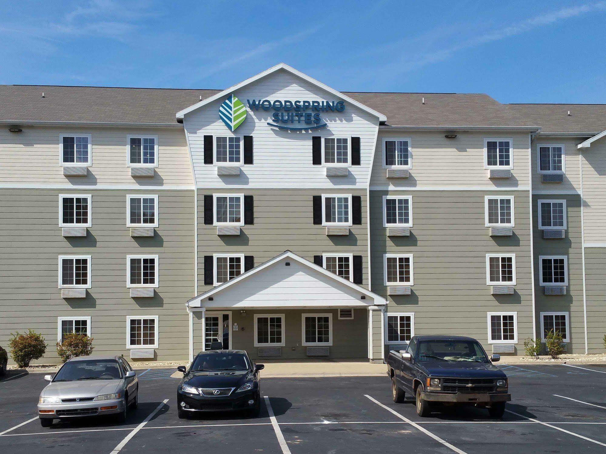 Woodspring Suites Louisville Southeast Forest Hills エクステリア 写真