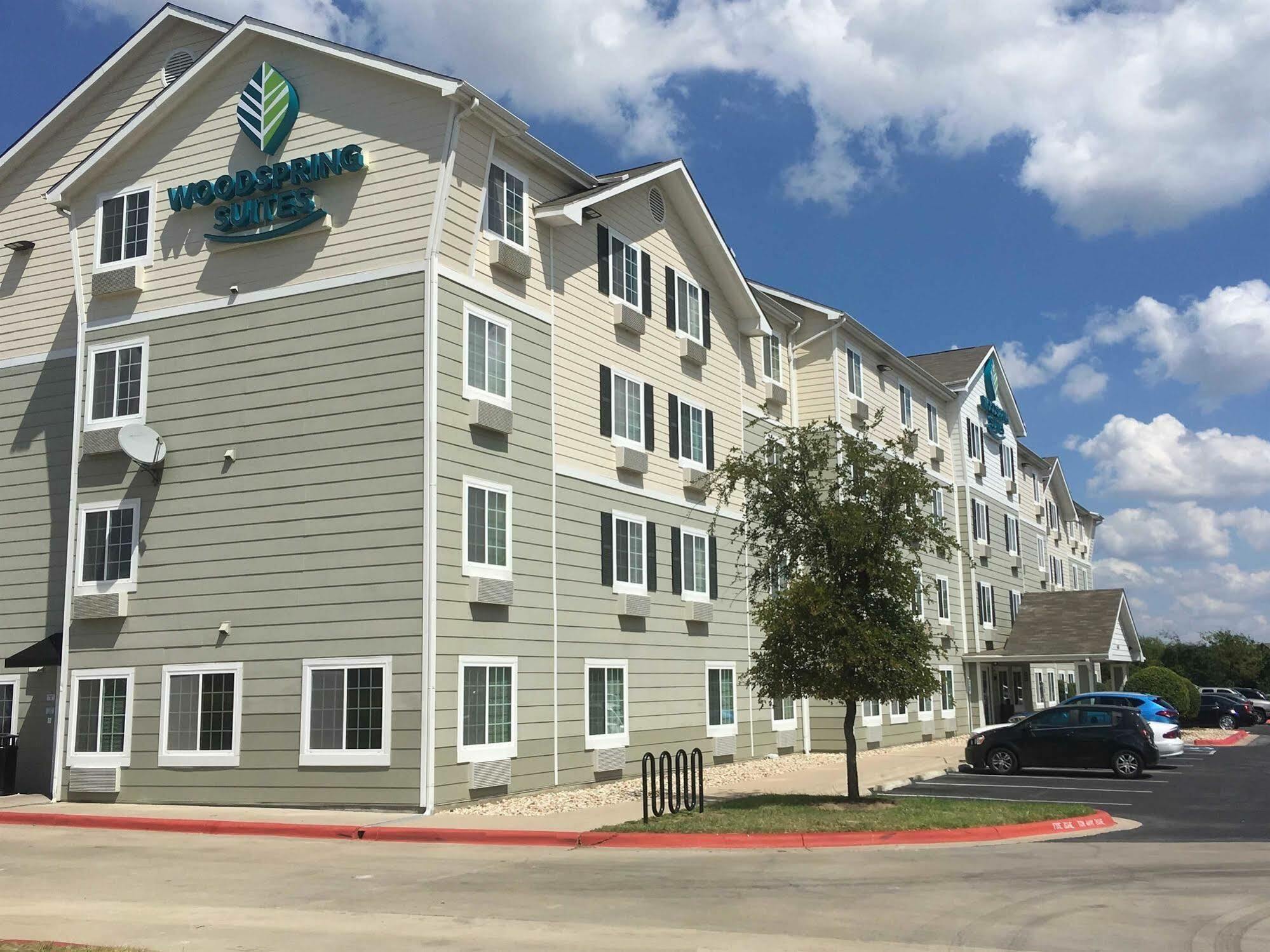 Woodspring Suites Louisville Southeast Forest Hills エクステリア 写真