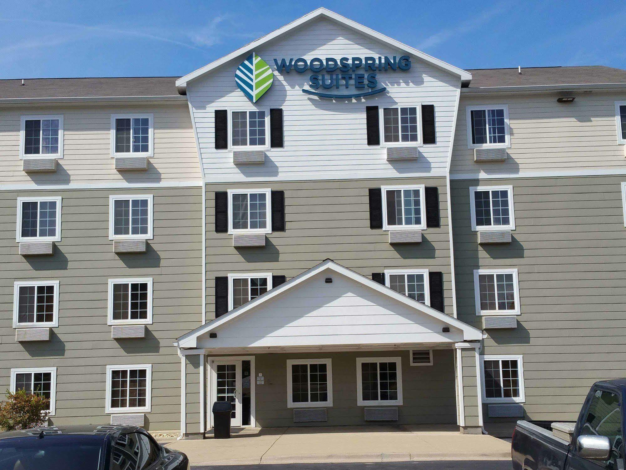 Woodspring Suites Louisville Southeast Forest Hills エクステリア 写真